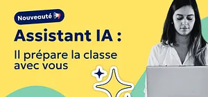 professeur prépare sa classe derrière son laptop avec l'assistant IA de Teetsh